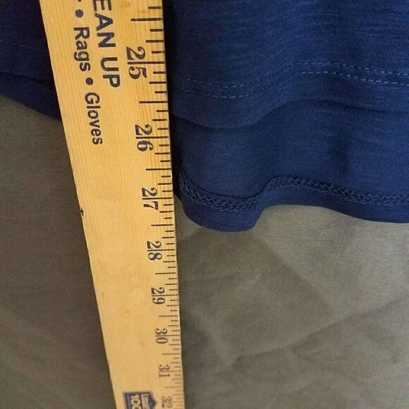 Color Story Large Navy Single Pocket Tee High Low Cuffed Short Sleeve NWOT - Picture 7 of 11